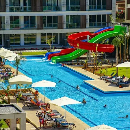 Διαμέρισμα Modern And Comfortable Flat With Pool Near